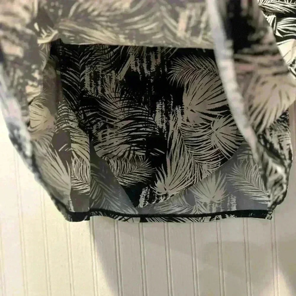 Garnet hill palm frond swim skirt Sz.18 GUC beach , resort wear, vacation - Picture 5 of 5